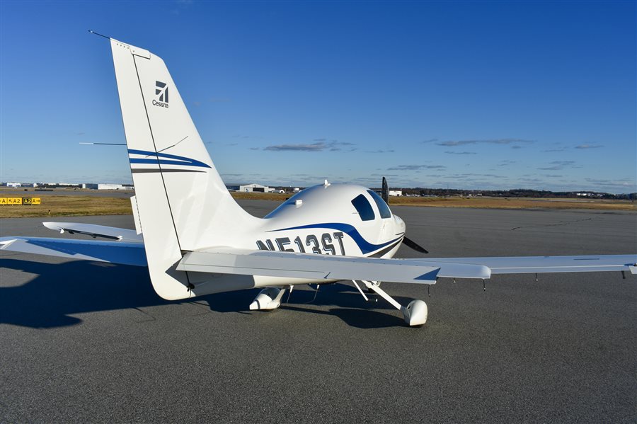 2009 Cessna 350 Corvalis LC-42 Aircraft