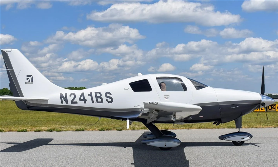 2008 Cessna 350 Corvalis LC-42 Aircraft