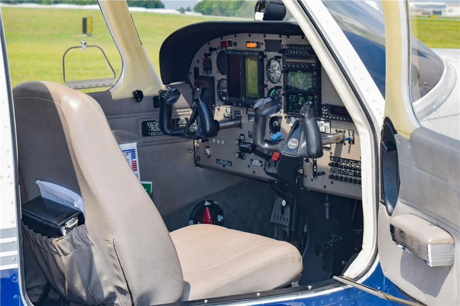 2004 Piper Arrow 201 Aircraft