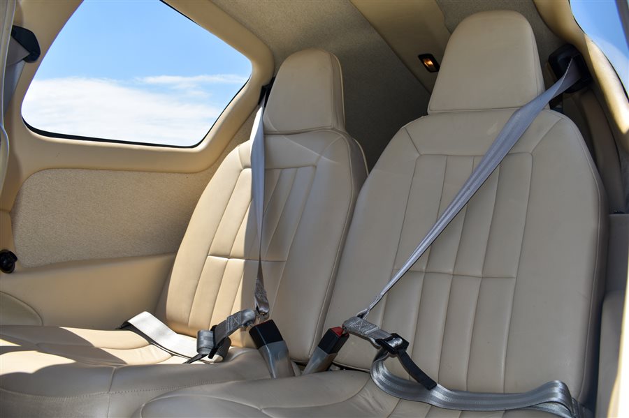 2000 Columbia 300 Aircraft