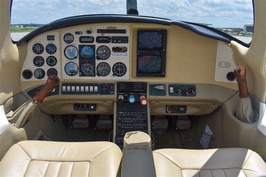 2002 Columbia 300 Aircraft