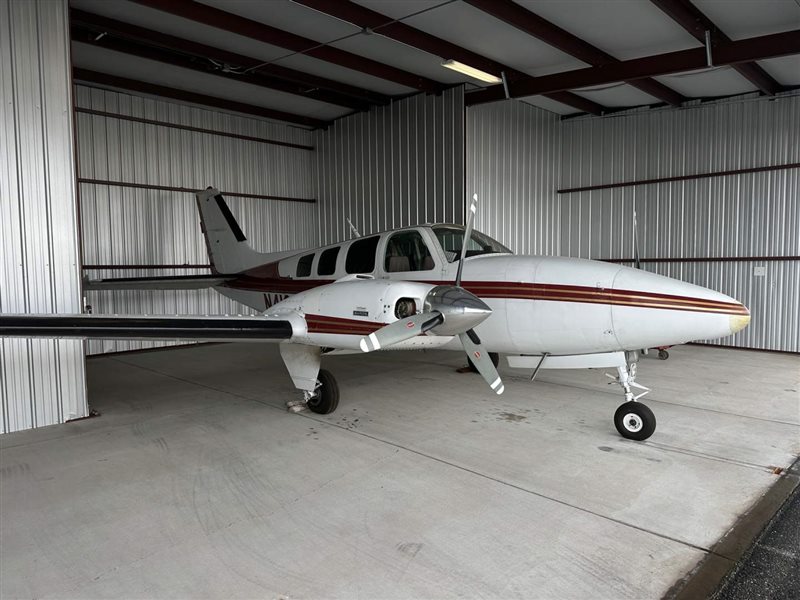 1974 Beechcraft Baron 58 Aircraft