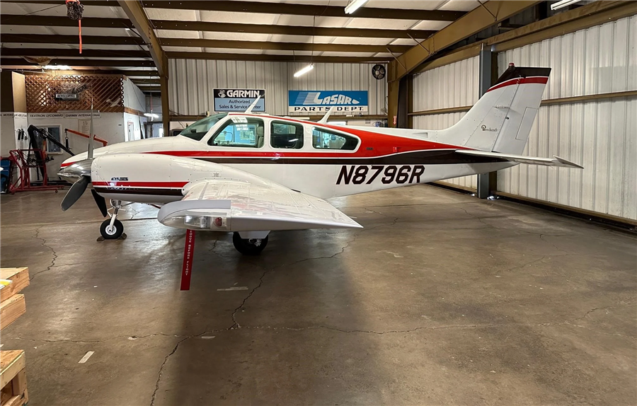 1975 Beechcraft Baron 55 B Aircraft