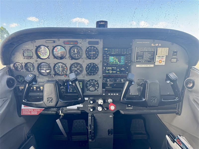 1999 Cessna 172 Skyhawk 172R