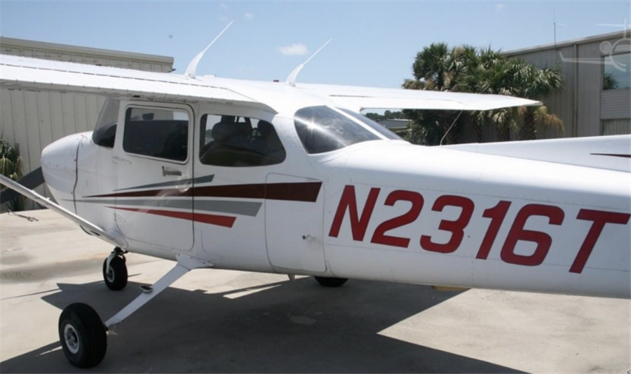 1999 Cessna 172 Skyhawk 172R