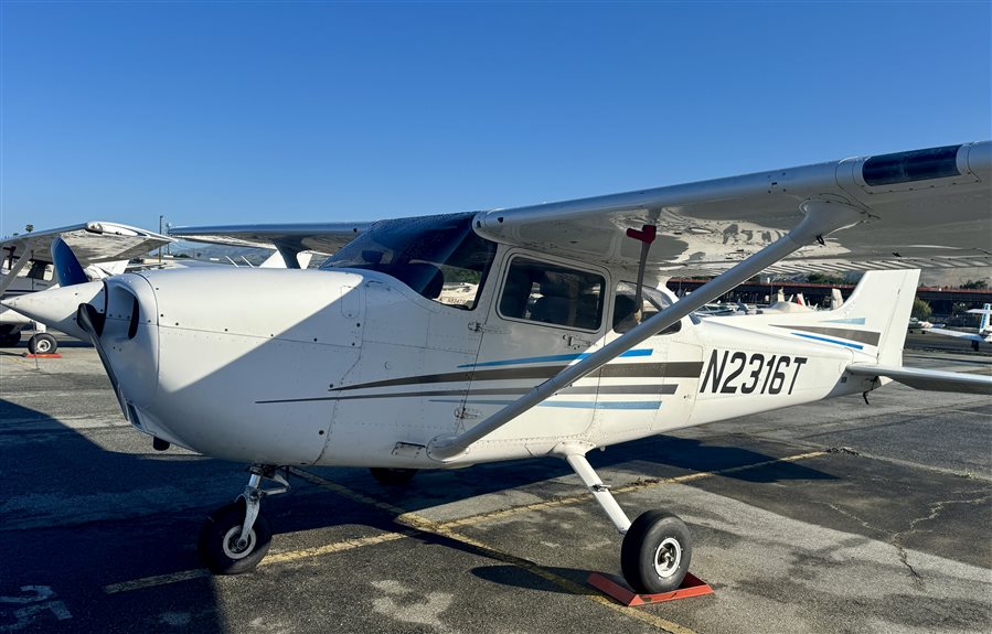 1999 Cessna 172 Skyhawk 172R