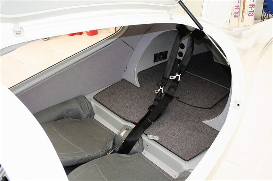 2003 Diamond DA40 Aircraft