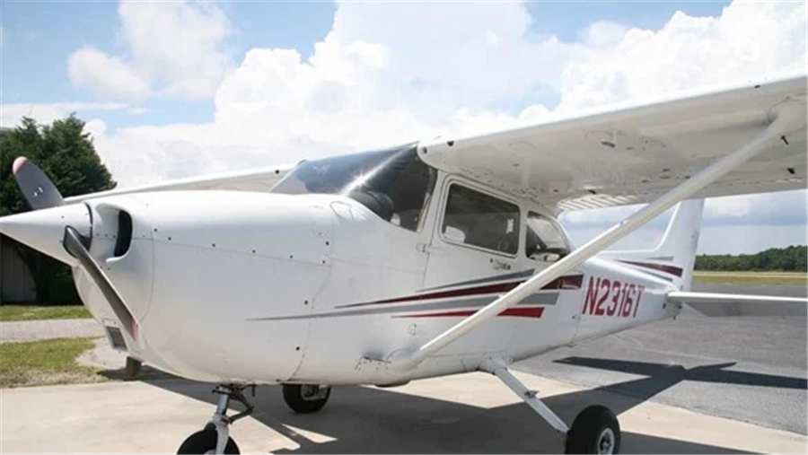 1999 Cessna 172R XP Hawk Aircraft