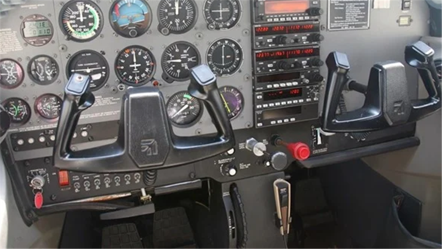 1999 Cessna 172R XP Hawk Aircraft
