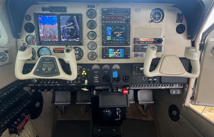 2000 Beechcraft Bonanza A36 Aircraft