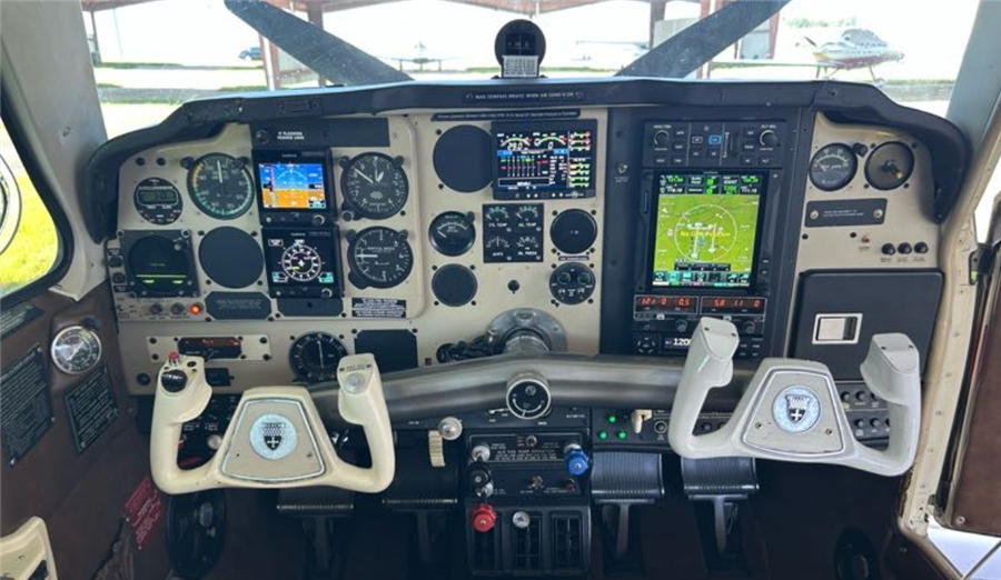1990 Beechcraft Bonanza F33 A