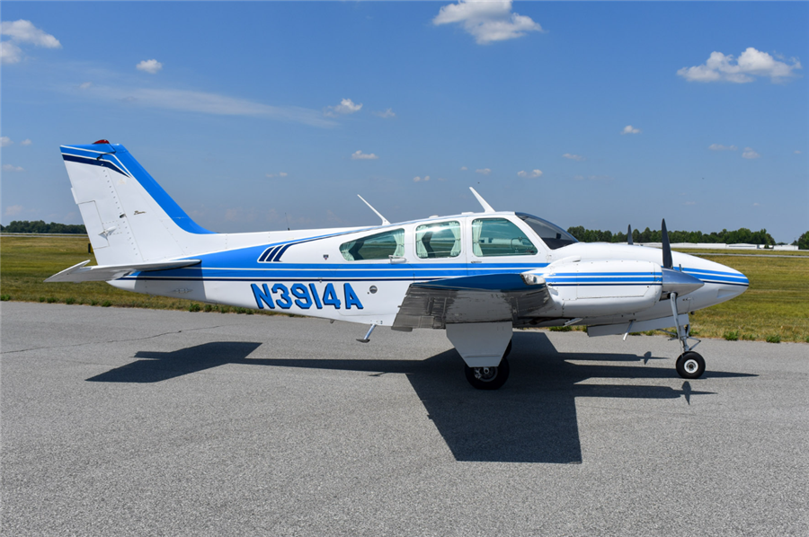1970 Beechcraft Baron 55E Aircraft