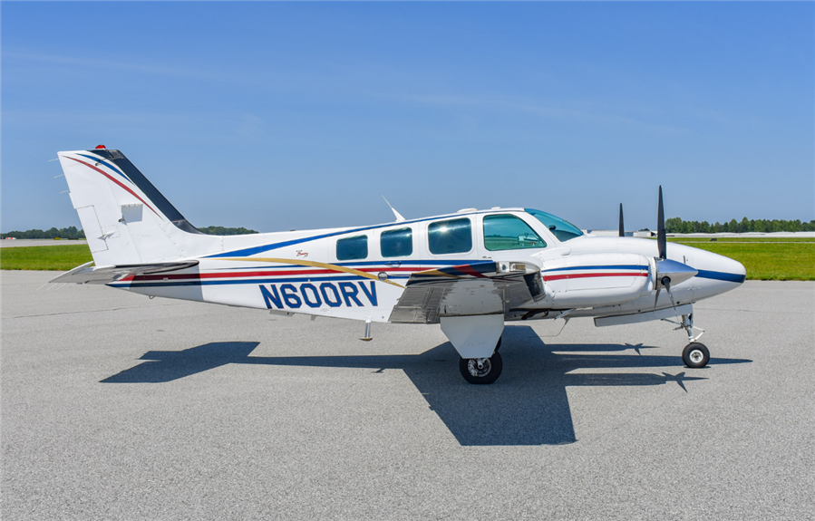 1998 Beechcraft Baron 58 Aircraft