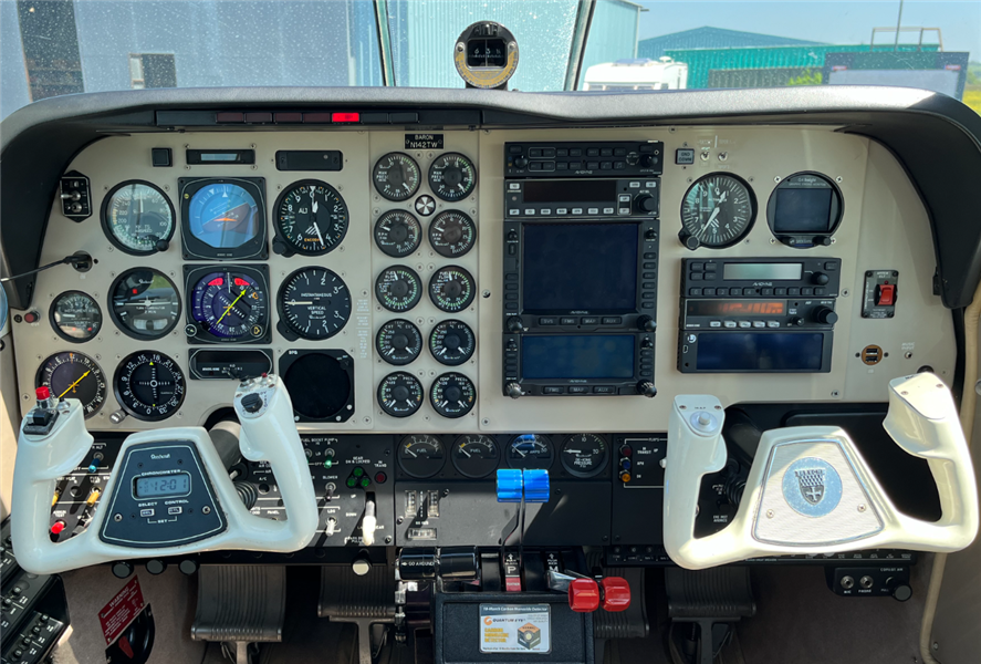 1998 Beechcraft Baron 58 Aircraft