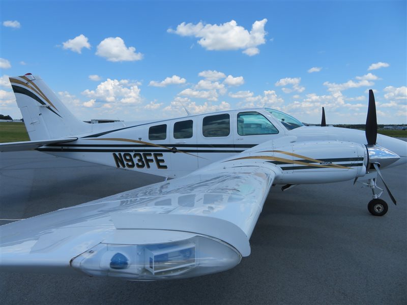 1992 Beechcraft Baron 58 Aircraft