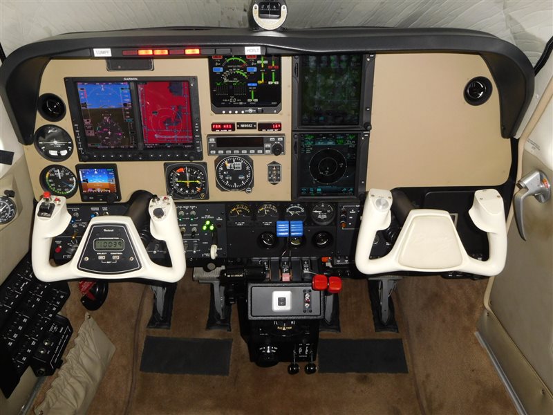 1999 Beechcraft Baron B58 Aircraft