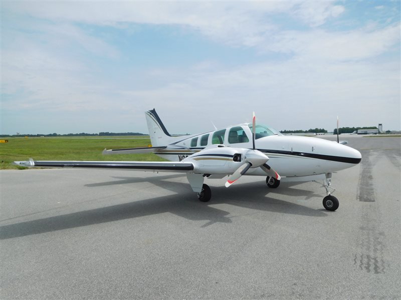 1999 Beechcraft Baron B58 Aircraft