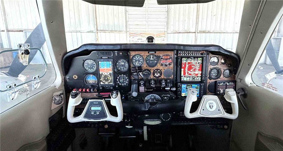 1982 Beechcraft Baron 58 Aircraft
