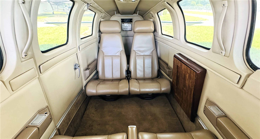 1982 Beechcraft Baron 58 Aircraft