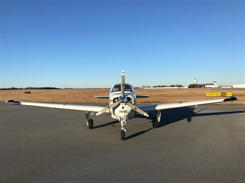 1990 Beechcraft Bonanza F33 A