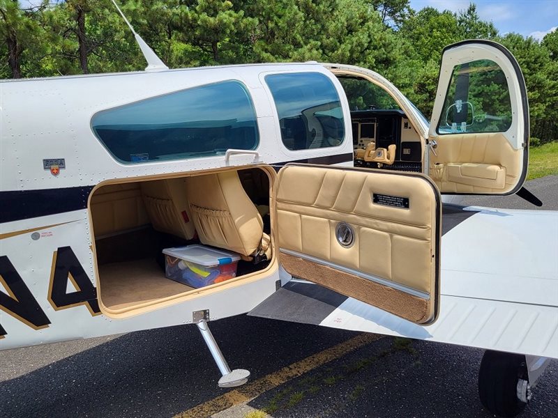 1987 Beechcraft Bonanza F33 A