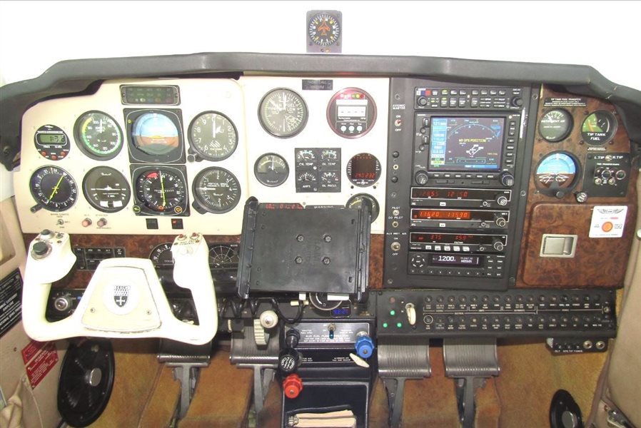 1981 Beechcraft Bonanza F33 A