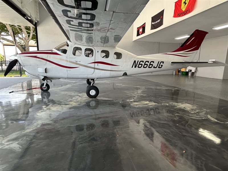 1981 Cessna P210 N