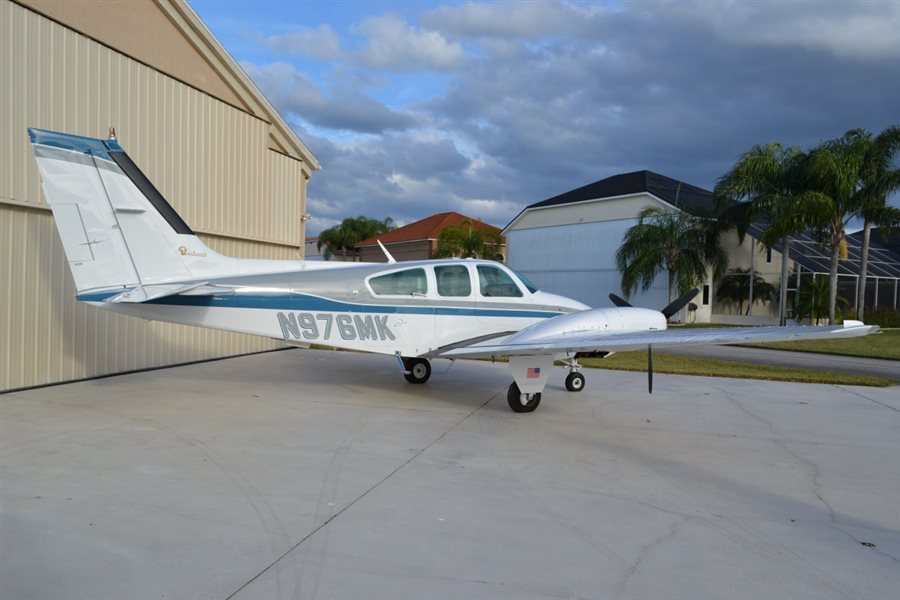 1976 Beechcraft Baron 55 B Aircraft