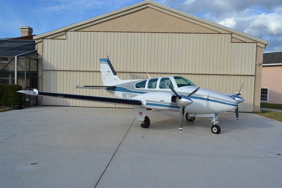 1976 Beechcraft Baron 55 B Aircraft