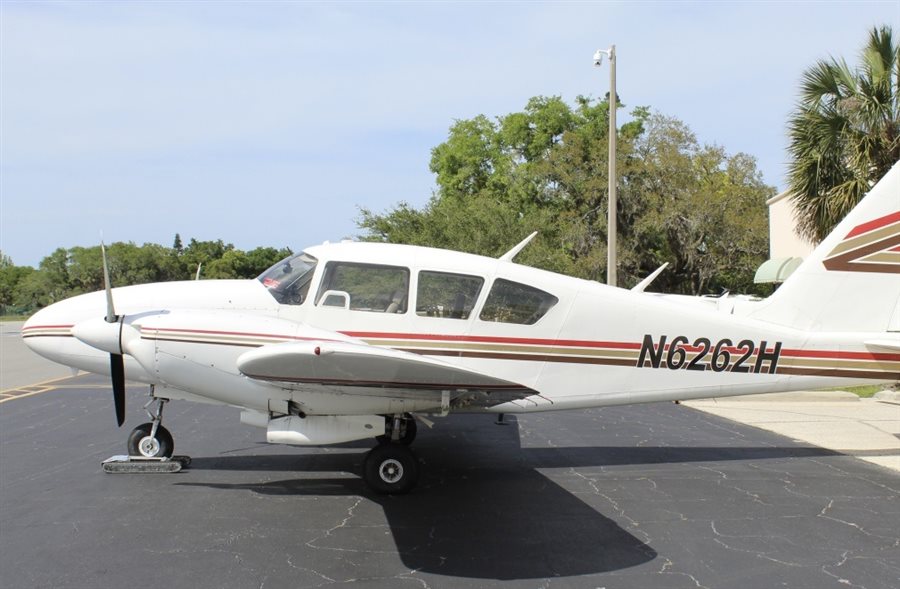 1966 Piper Aztec PA23-250 AZTEC C