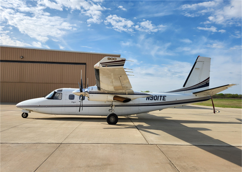 1983 Gulfstream 690D