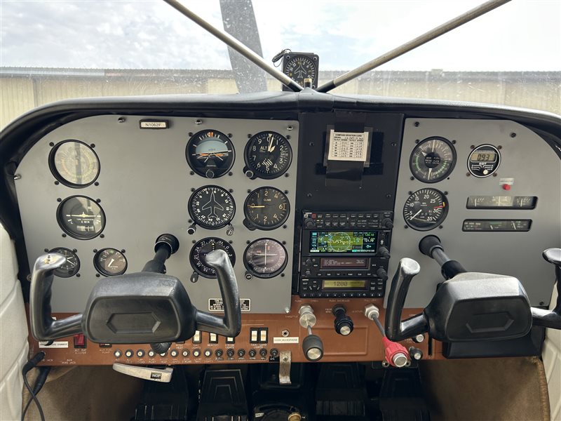 1975 Cessna A185F