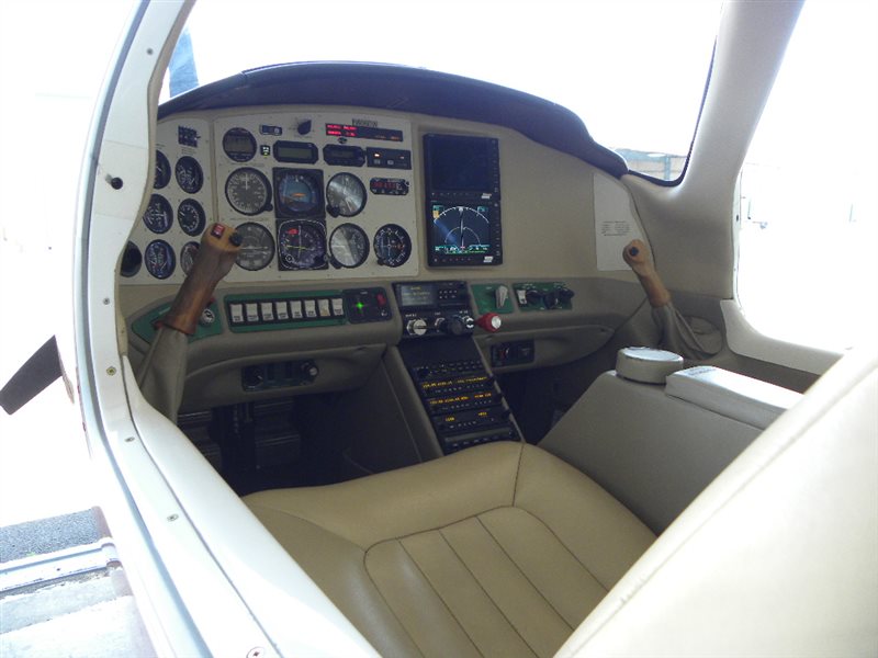 2003 Lancair Columbia 300