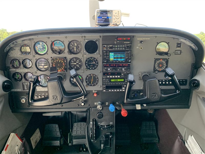 1998 Cessna 182 S 260HP