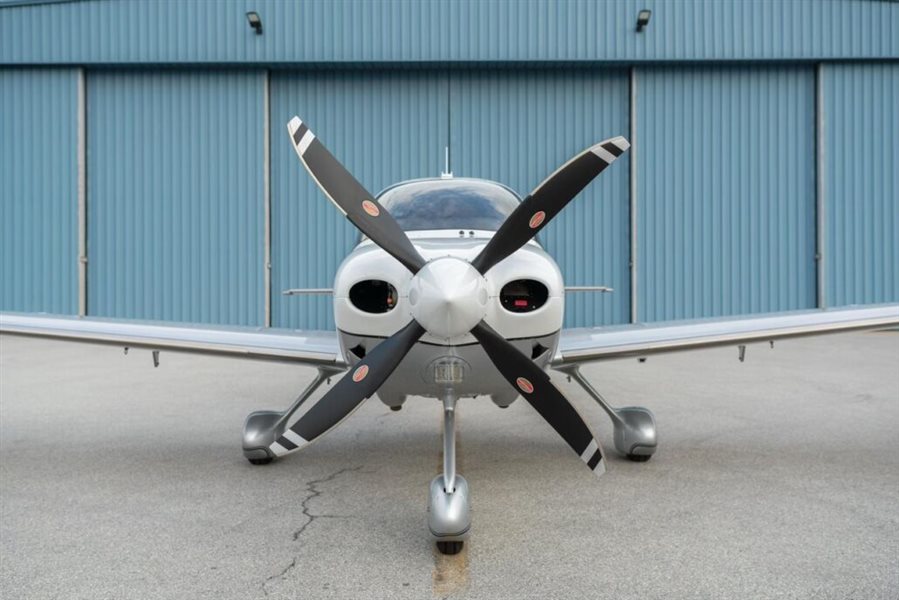 2023 Cirrus SR22 T G6 Platinum