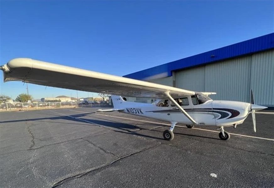 2000 Cessna 172 Skyhawk SP