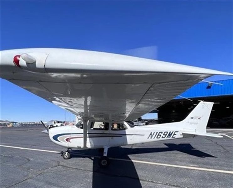 2000 Cessna 172 Skyhawk SP