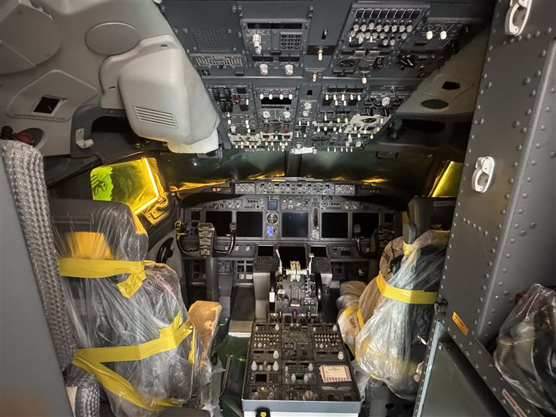 2002 Boeing 737-700IGW