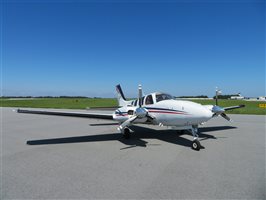 2001 Beechcraft Baron 58 Aircraft