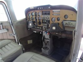 1975 Cessna 182p Aircraft