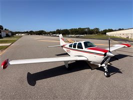 1990 Beechcraft Bonanza F33 A